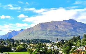 Queenstown Retreat