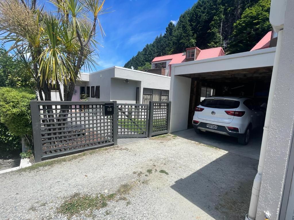Queenstown Retreat Exterior photo